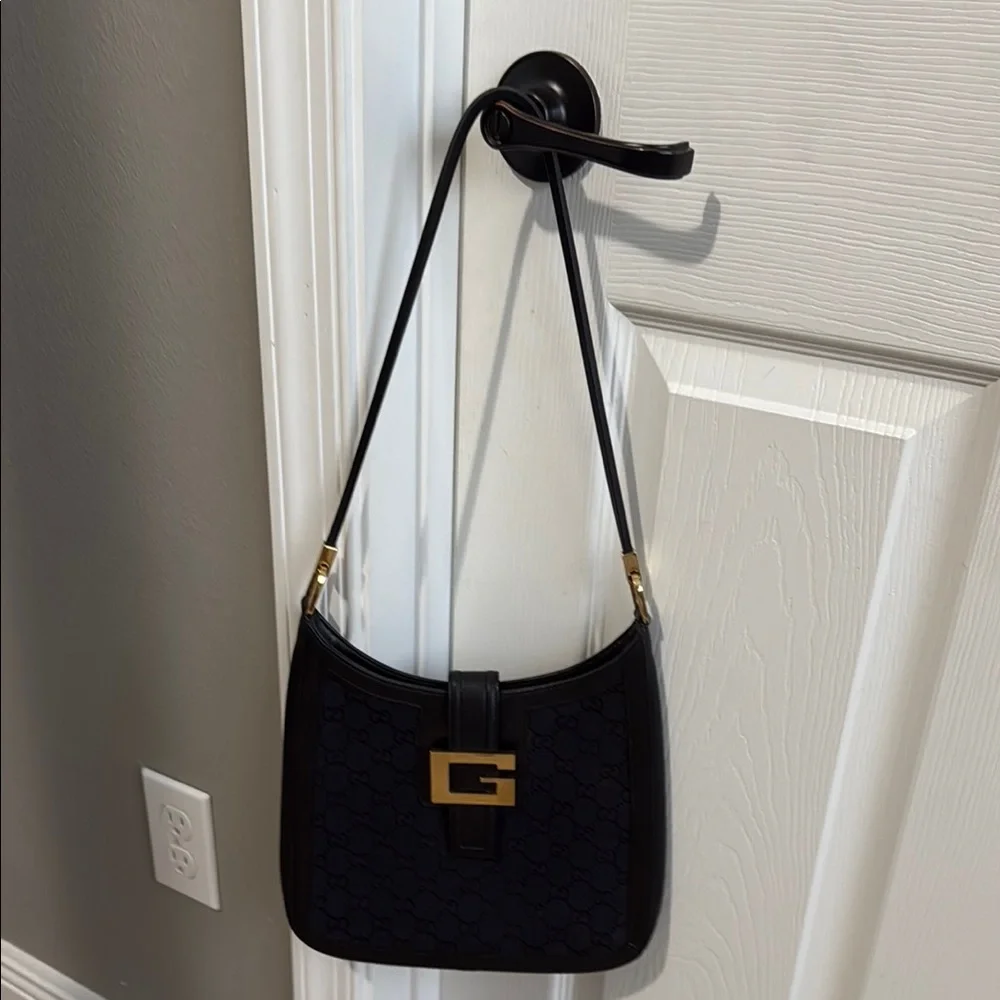 Black Designer Shoulder Bag. GUCCI - Picture 4 of 4